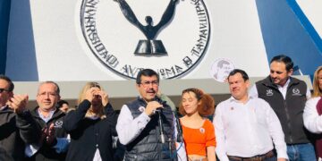 Apuesta Dámaso Anaya a formar estudiantes exitosos en la UAT