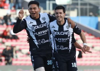 Necaxa rescata agónico empate 2-2 ante locales de FC Juárez 