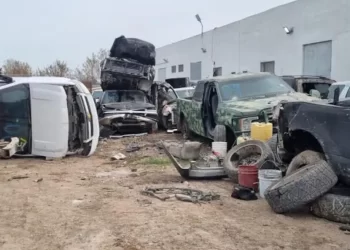 FGR destruye 26 ‘monstruos’ blindados en Tamaulipas