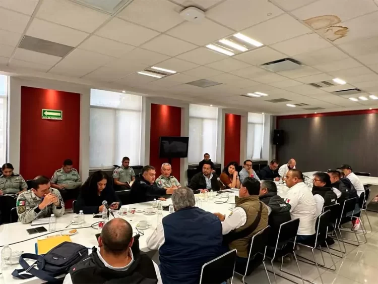 Gobierno de México y transportistas alcanzan acuerdo; suspenden paro nacional