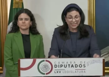 Luisa María Alcalde entrega el paquete de reformas de AMLO al Congreso