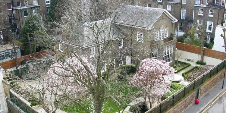 Se pone a la venta la icónica casa de Freddie Mercury en Londres