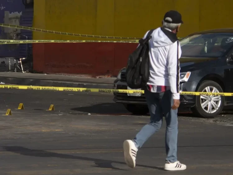 Balacera en centro de Monterrey deja un muerto y tres heridos