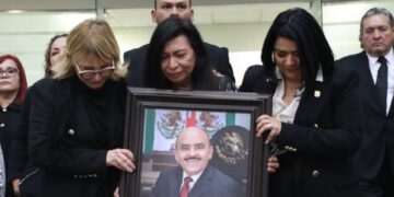 Otorgan pensión vitalicia a esposa del fallecido Diputado Juan Ovidio García