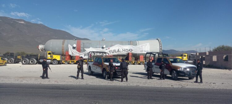 Cierran Carretera Federal 101 tramo Victoria-Tula por transporte de calderas