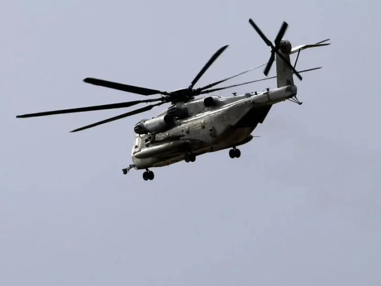 Confirman muerte de cinco marines en helicóptero que se estrelló en California