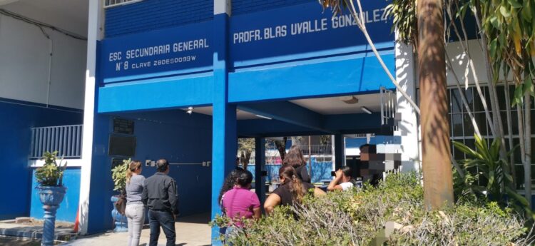 Padres denuncian que joven acudió armado a secundaria de Cd. Victoria