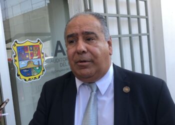 Busca Jorge Espino por vía judicial un año más en la Auditoría Superior del Estado