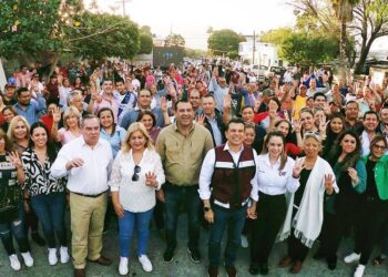 Participan Lalo y Lucy Gattás en el 65 aniversario de la Col. Treviño Zapata de Cd. Victoria