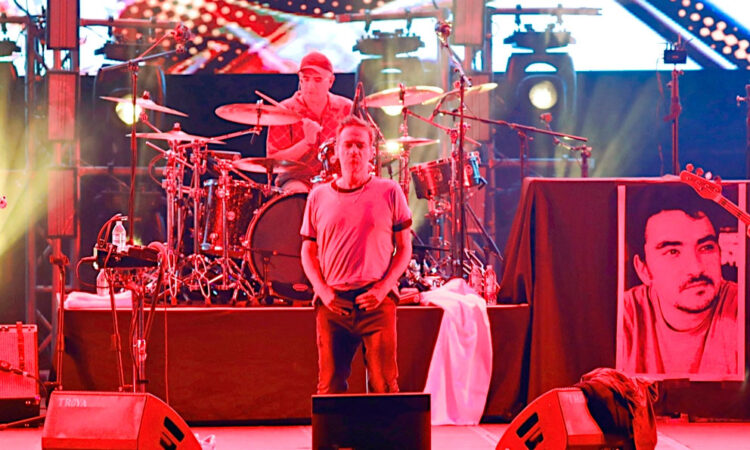 Los Fabulosos Cadillacs hacen vibrar Monterrey con su concierto en la Macroplaza