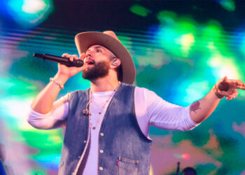 Carin León regresa a Colombia con dos imperdibles conciertos en mayo