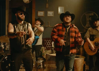 Carín León y Grupo Frontera llegan al número 1 de Billboard