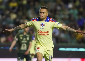 América se impone a León en un duelo de drama y controversia: 1-0