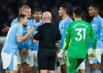 El Manchester City cede terreno en la Premier League tras un empate contra el Chelsea