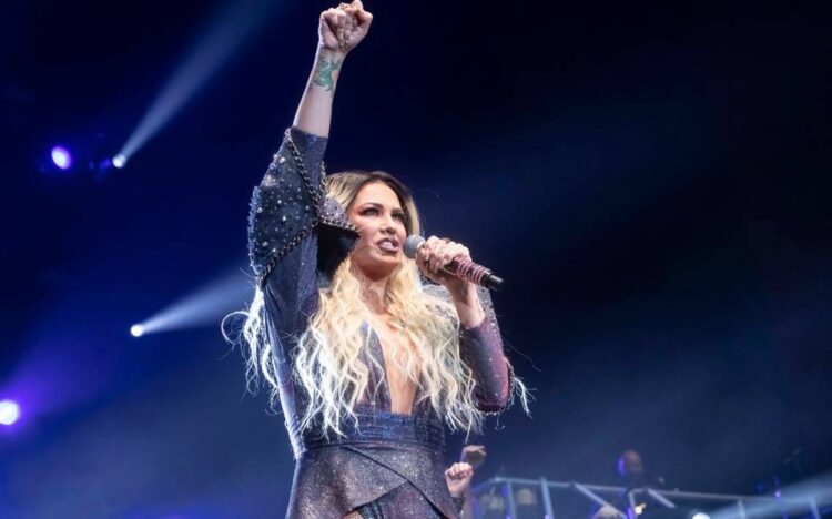 María José, sorprende en el primer aniversario del Auditorio Cumbres