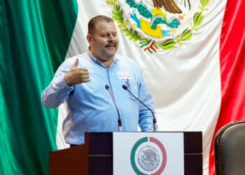 Dirigentes del PRI renuncian en Linares por oposición a alianza con el PAN