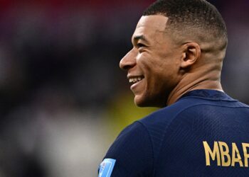 Lucas Hernández evita hablar sobre el futuro de Mbappé en el PSG