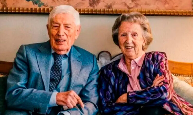 Ex primer ministro holandés y su esposa optan por eutanasia a dúo tras 70 años de matrimonio