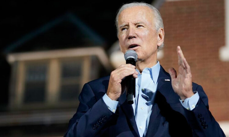 Joe Biden celebra el histórico aterrizaje del módulo “Odiseo” en la luna