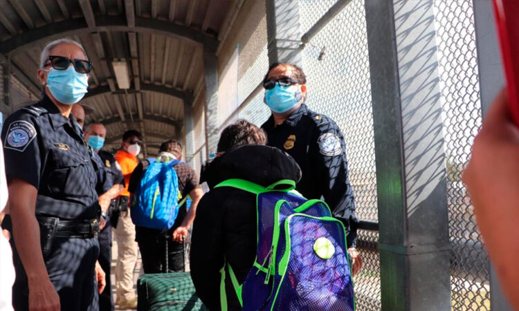 Estados Unidos planea liberar a miles de migrantes ante la falta de fondos