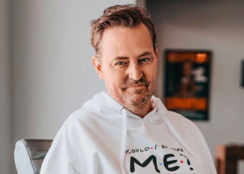 Hackean cuenta de Twitter de Matthew Perry para estafa de criptomonedas