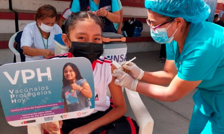 Perú aprueba plan de vacunación para más de 800 mil niños contra el VPH