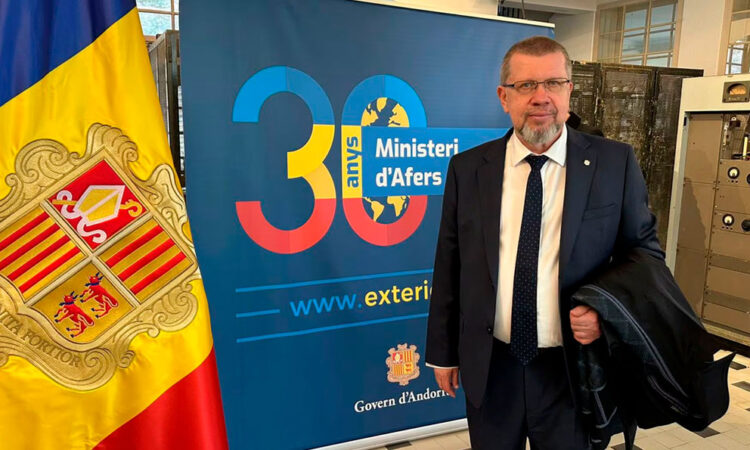 España convoca al embajador ruso tras la muerte de Navalni en prisión