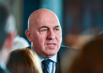 Ministro de Defensa italiano, Guido Crosetto, hospitalizado de urgencia por pericarditis