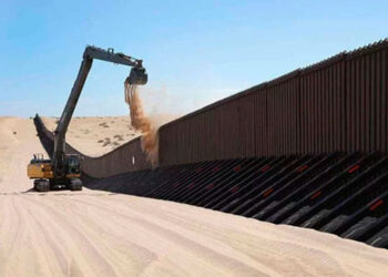 Mayoría de estadounidenses apoya construcción de valla fronteriza con México