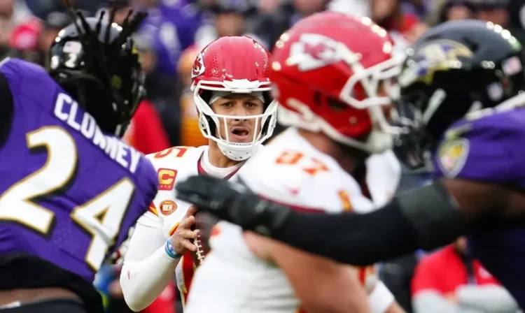 Duelo de salarios Mahomes vs Purdy: Una abismal diferencia salarial
