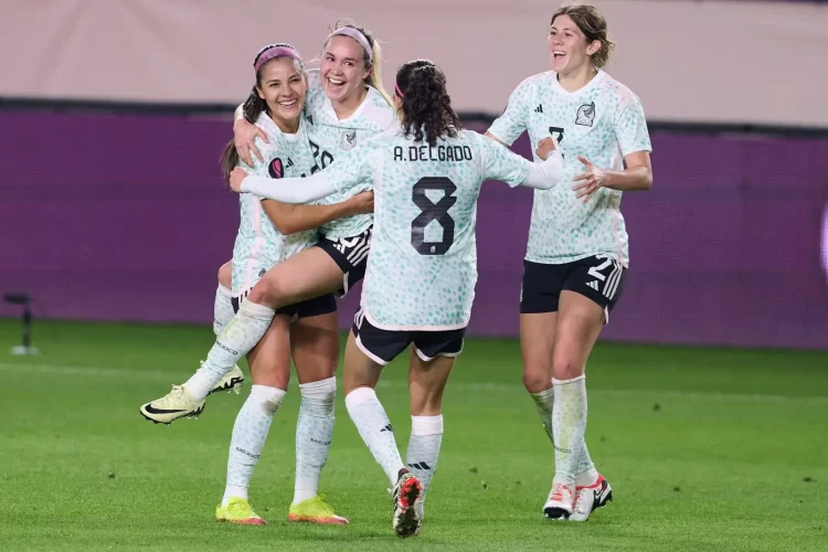 Selección Mexicana Femenil lidera Grupo A y espera rival para cuartos de final en la Copa Oro