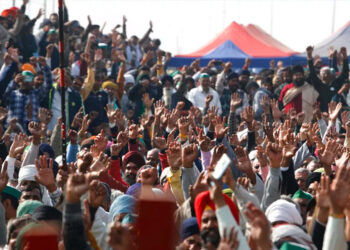 Protestas de agricultores paralizan el tráfico en Madrid, Atenas y la India