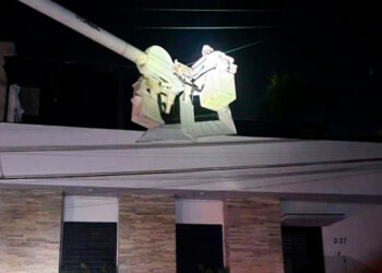 Rachas de viento dejan sin energía a más de 106 mil usuarios en 4 estados de México