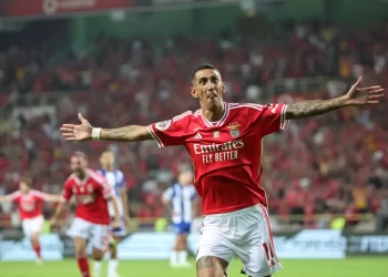 Benfica remonta con doblete de Di María y se clasifica a octavos de final de la Europa League