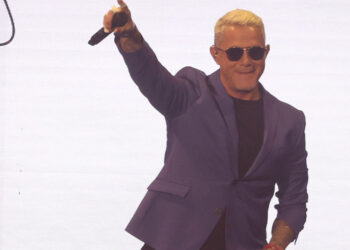 Alejandro Sanz muestra solidaridad con las víctimas del incendio en Chile