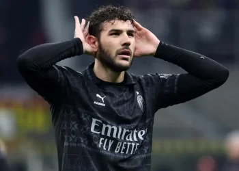 Milan se impone por la mínima ante Napoli con gol de Theo Hernández