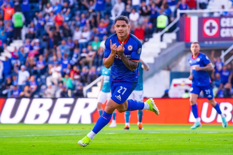 Gabriel Fernández de Cruz Azul se someterá a cirugía de rodilla con el “Mago de las Rodillas”