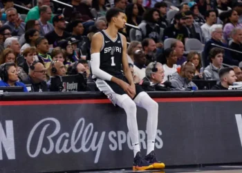 Zion Williamson lidera a los Pelicans en una victoria agónica sobre los Spurs