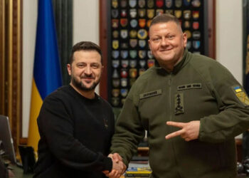 Crisis en Ucrania: Destitución del comandante en jefe de las fuerzas armadas