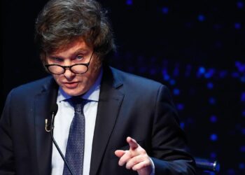 Plan reformista de Javier Milei, enfrenta obstáculos con el poder de los gobernadores