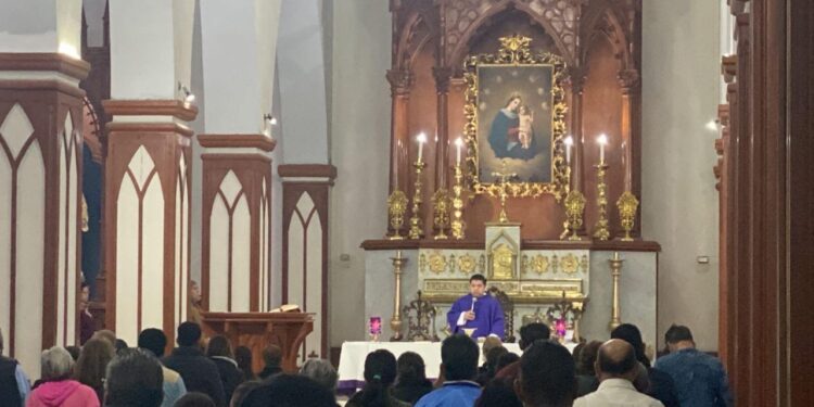 Miércoles de Ceniza invita a la oración