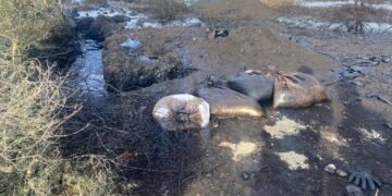 Alertan por derrame en toma clandestina de hidrocarburos