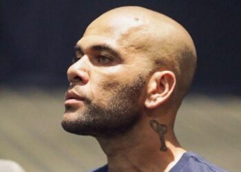 Dani Alves condenado a 4 años y medio de cárcel por agresión sexual en discoteca de Barcelona