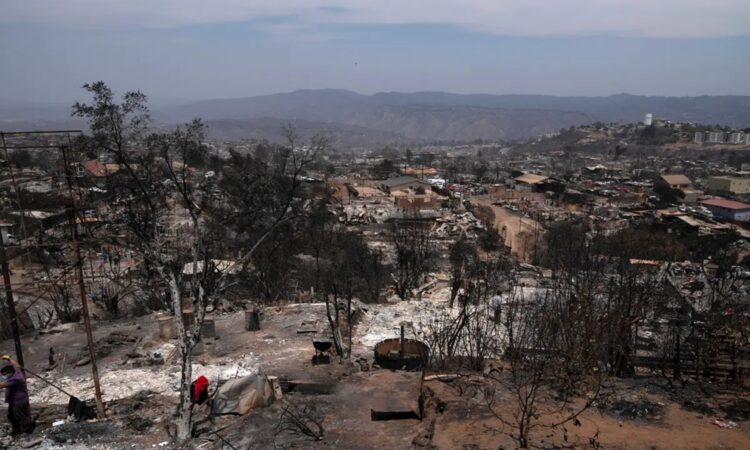 Aumentan a 122 las personas fallecidas en los incendios de Valparaíso