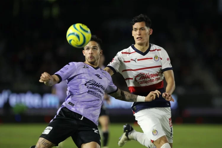 Mazatlán FC y Chivas del Guadalajara empatan 2-2