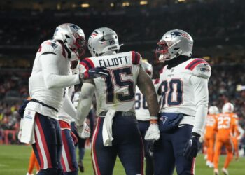 Los New England Patriots inician su reconstrucción con el retiro y despidos de veteranos