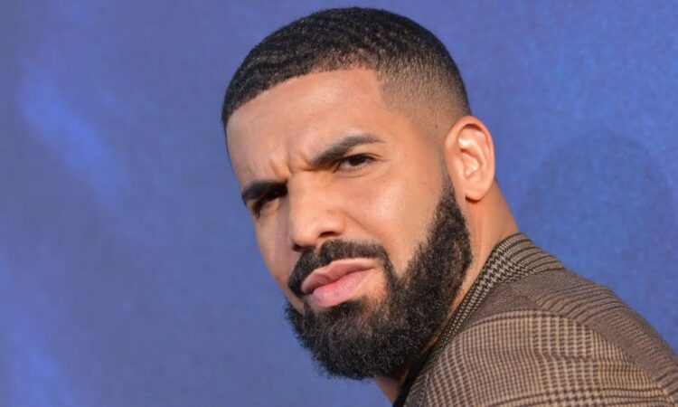 Drake muestra su apoyo a los Kansas City Chiefs