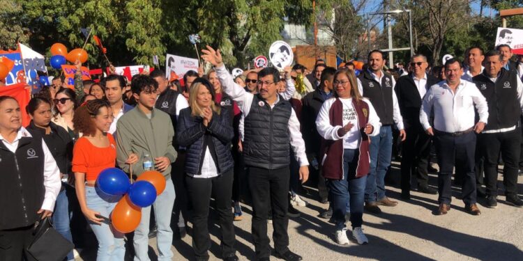 Apuesta Dámaso Anaya a formar estudiantes exitosos en la UAT