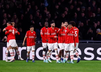PSV Eindhoven sigue intratable en la Eredivisie