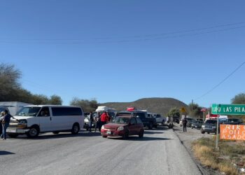 Campesinos se oponen a que Rumbo Nuevo sea de cuota, cierran carretera